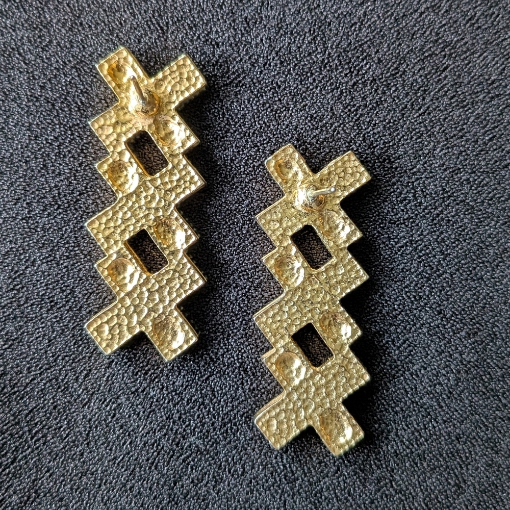 Geometric Golden Drop Dangle Earrings - Picture 6 of 9